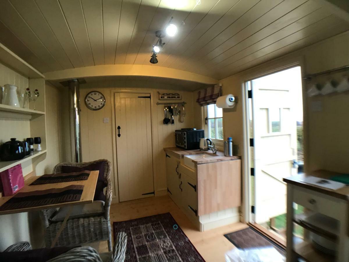 איימאות' The Hawthorn Shepherds Hut מראה חיצוני תמונה