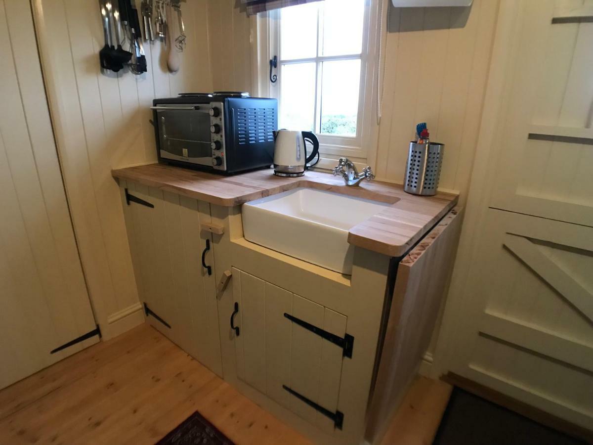 איימאות' The Hawthorn Shepherds Hut מראה חיצוני תמונה